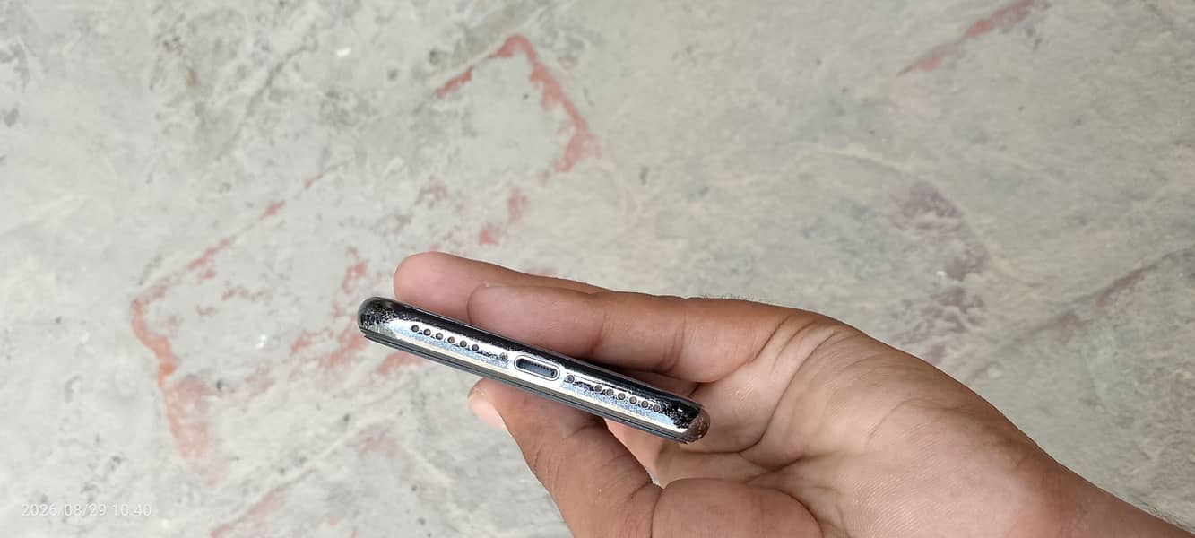 Apple iPhone X 1