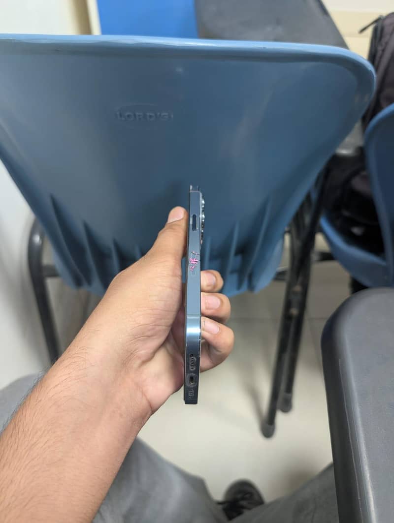 Apple iPhone 13 Pro 1