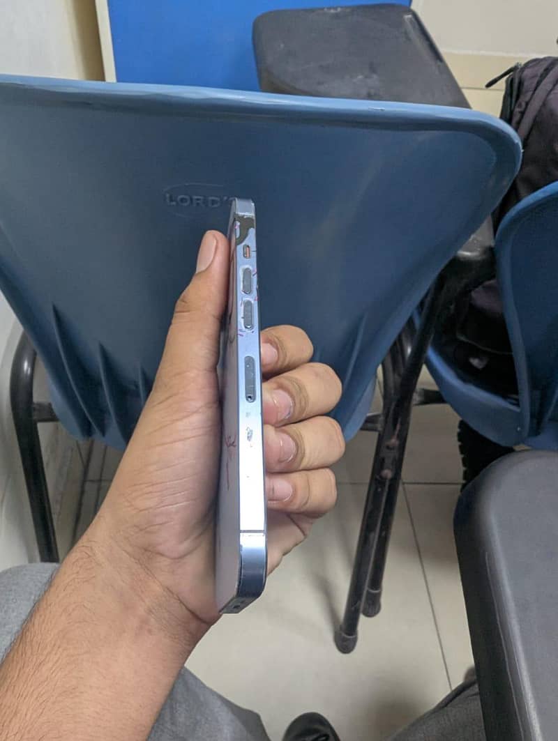 Apple iPhone 13 Pro 3