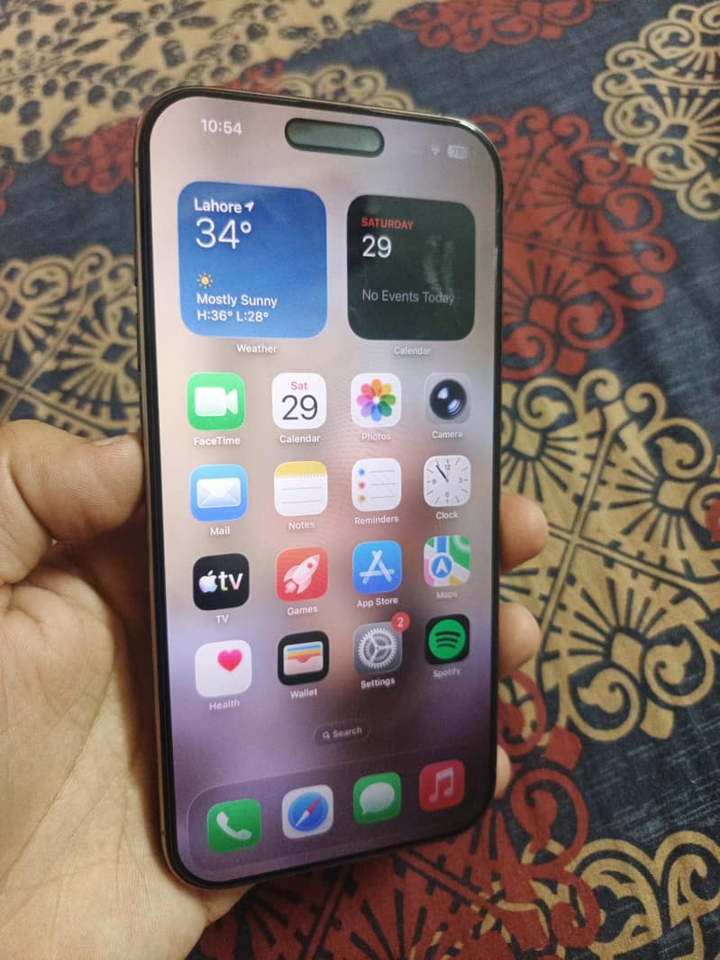 Apple iPhone 16 Pro Max 4