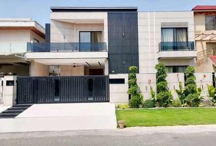 KANAL ULTRA MODERN DESIGN 60 FEET ROAD HOUSE FOR SALE IN VALENCIA TOWN