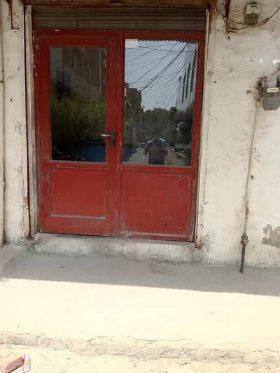 shop door