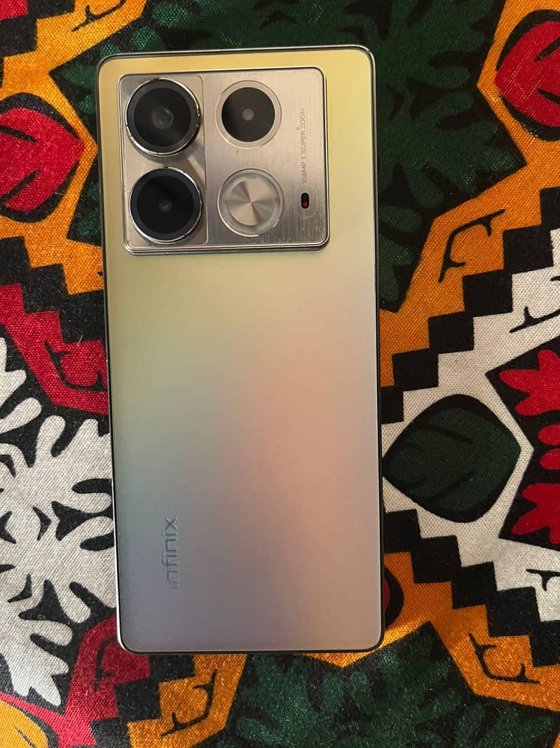 Infinix Note 40 0