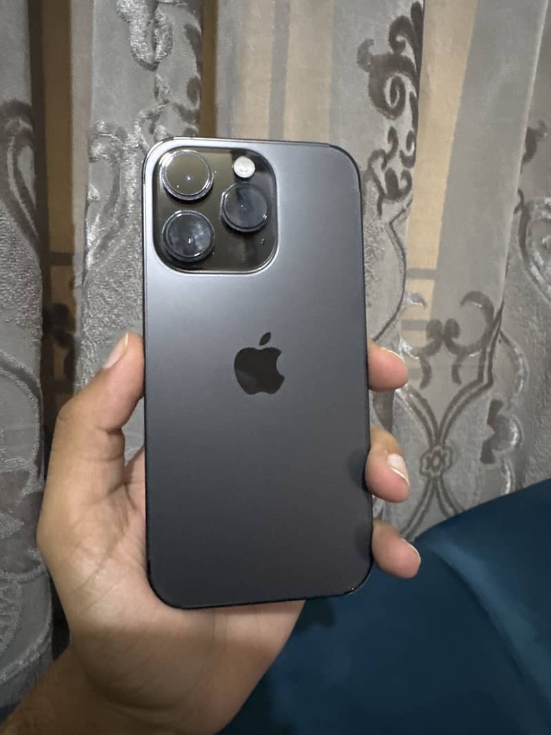Apple iPhone 14 Pro 0