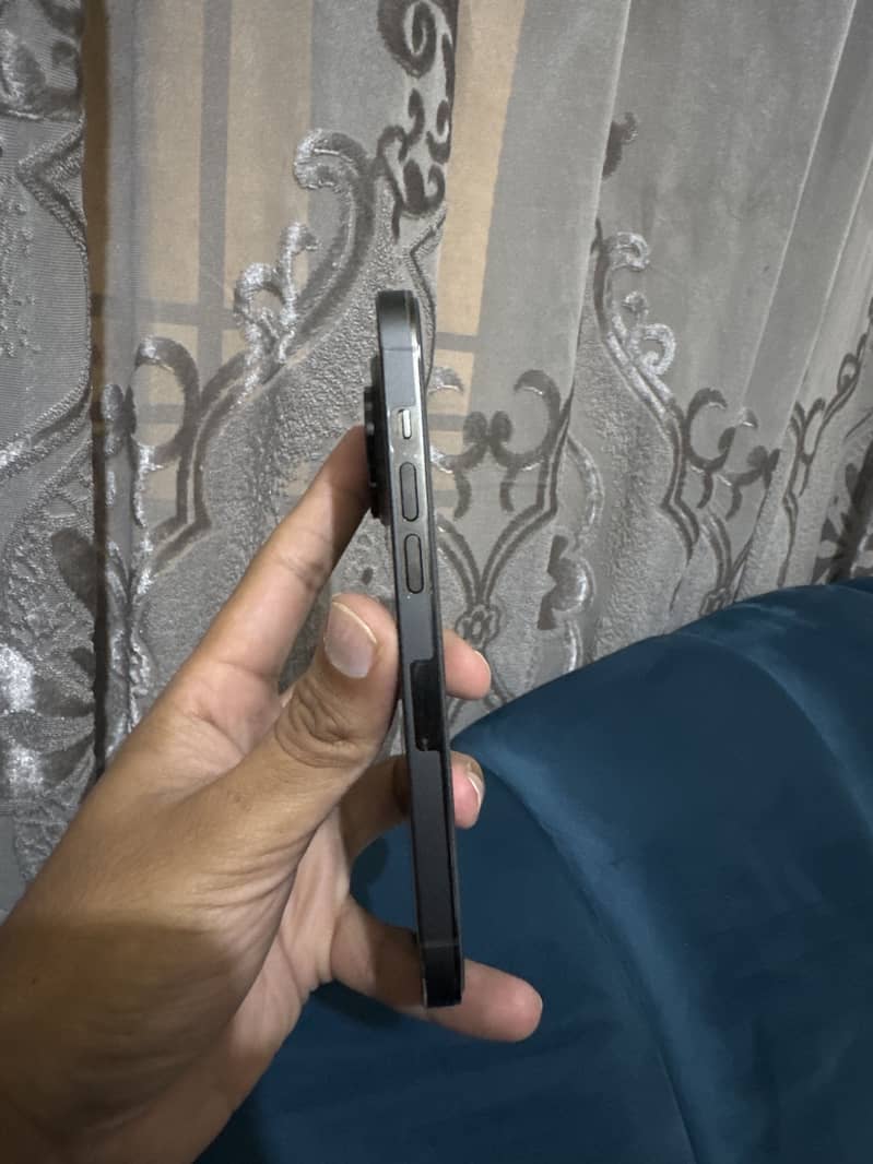 Apple iPhone 14 Pro 2