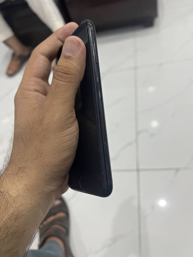 Apple iPhone 8 2