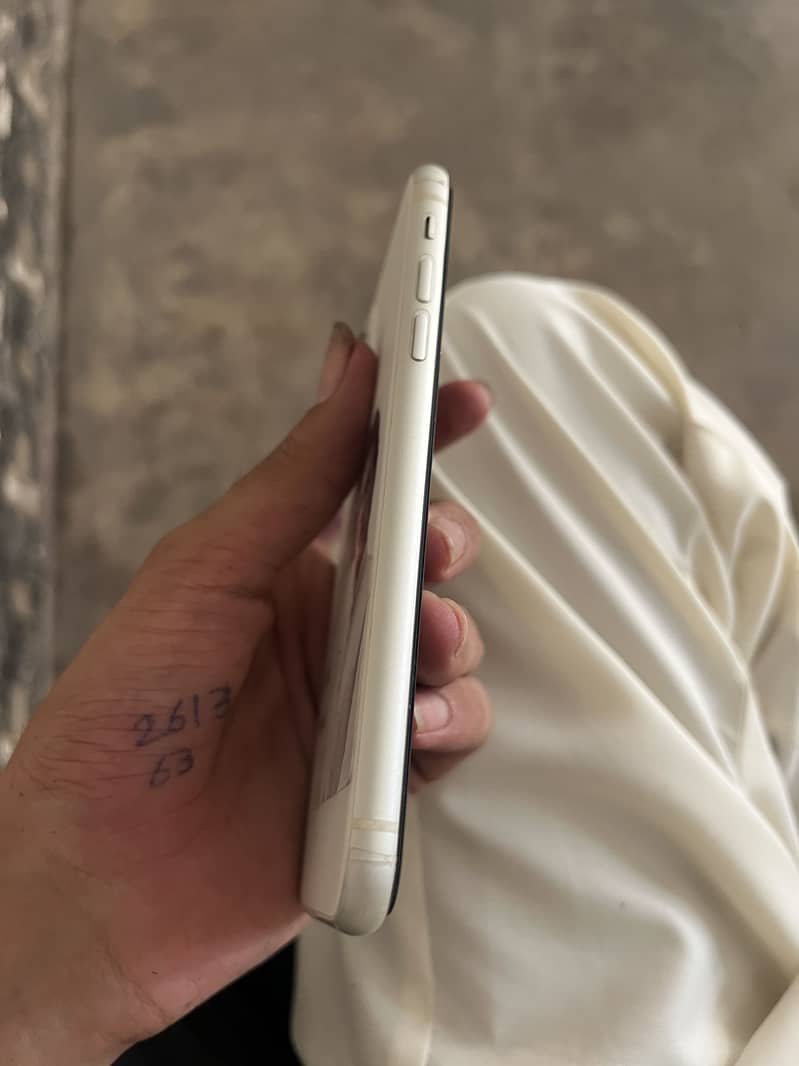 Apple iPhone 11 1