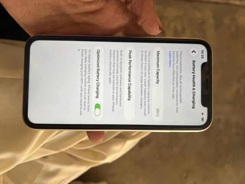 Apple iPhone 11 3