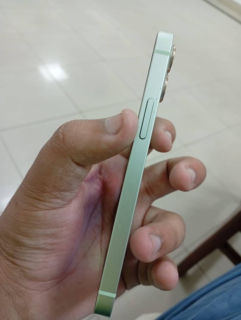 Apple iPhone 12 mini 1