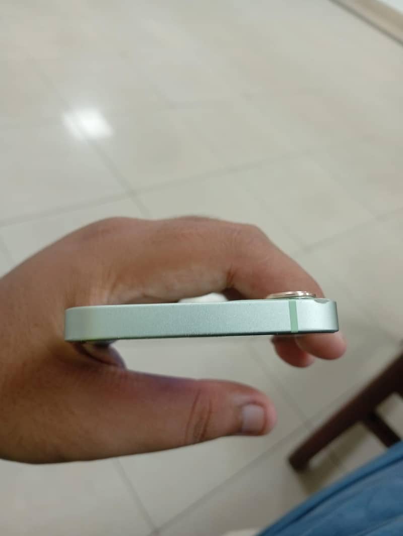 Apple iPhone 12 mini 3