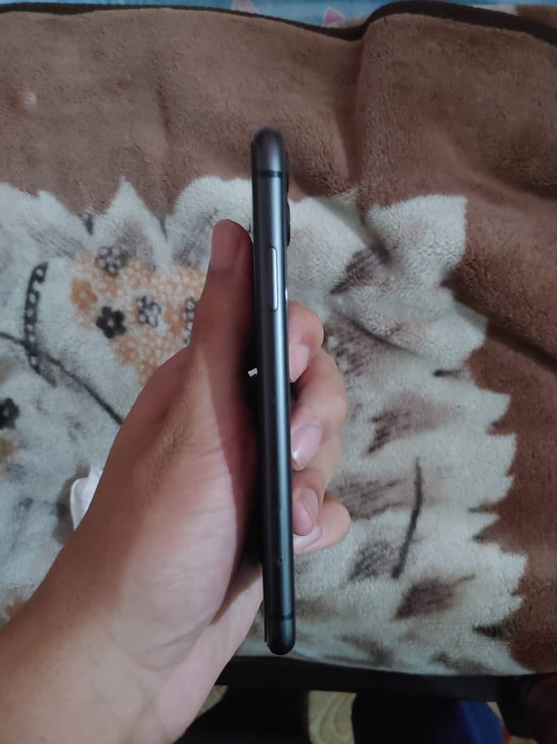 Apple iPhone 11 2