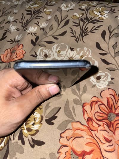 Apple iPhone SE