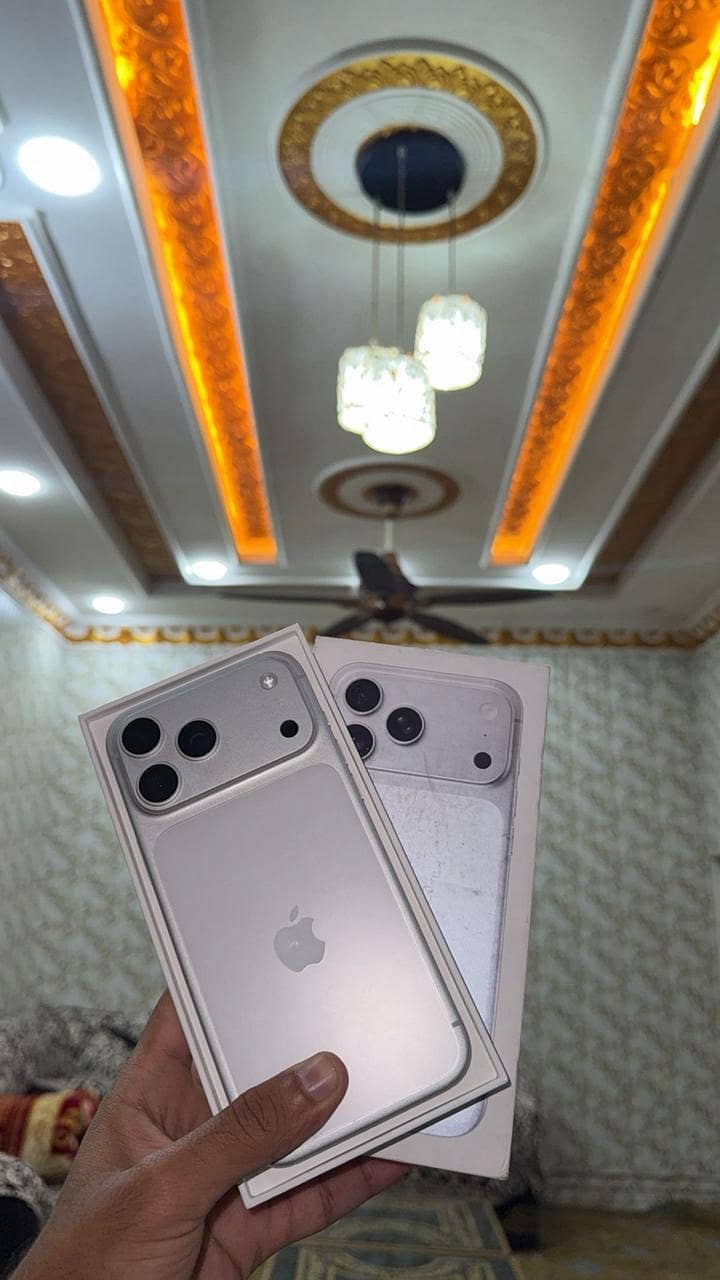 Apple iPhone 17 Pro Max 2
