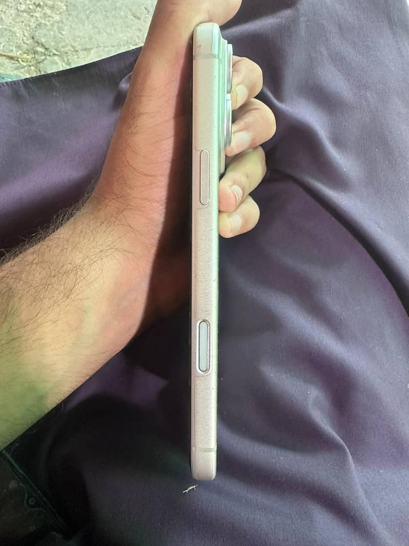 Apple iPhone 17 Pro Max 3