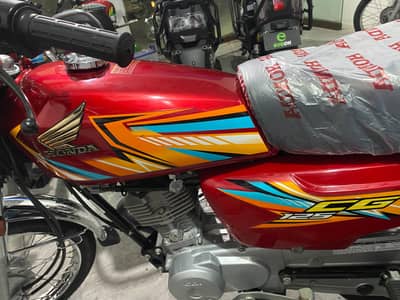 cg 125 red 2026 like new condition 10/10
