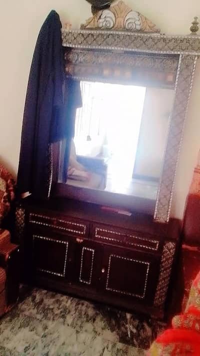 bed ki plai toti hui hia