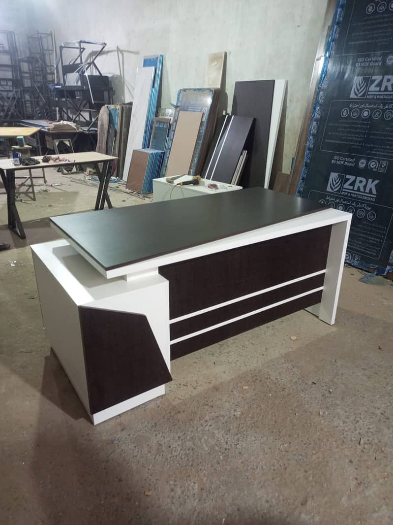 Office Table/Computer table/Executive table/Workstation/Meeting Table 3