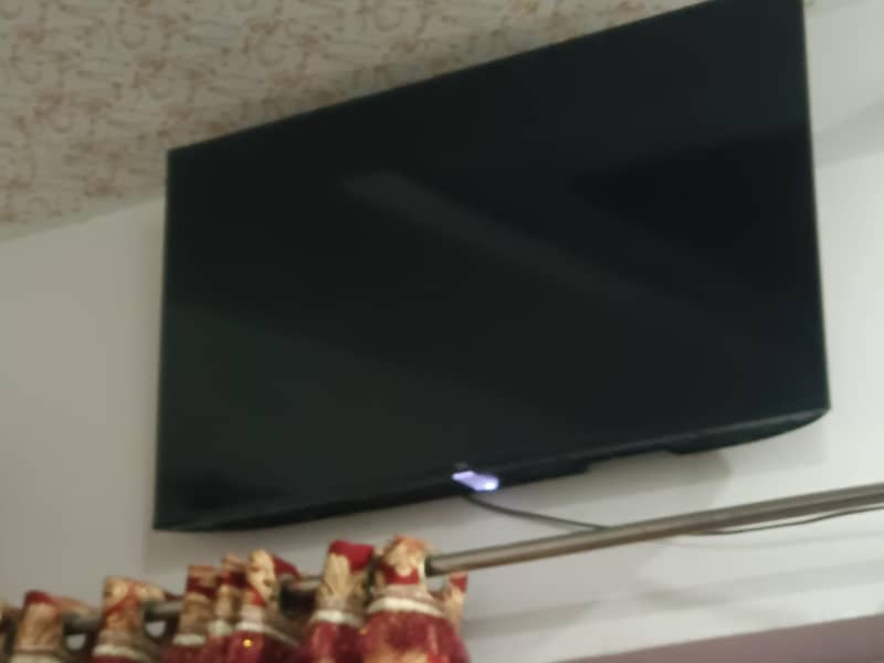TCL 43s5400 LED / TCL 43 inches led 1