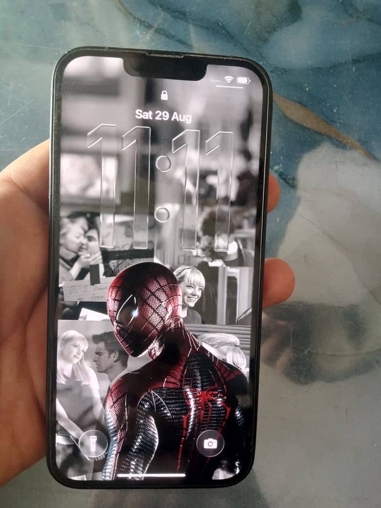 Apple iPhone 13 1