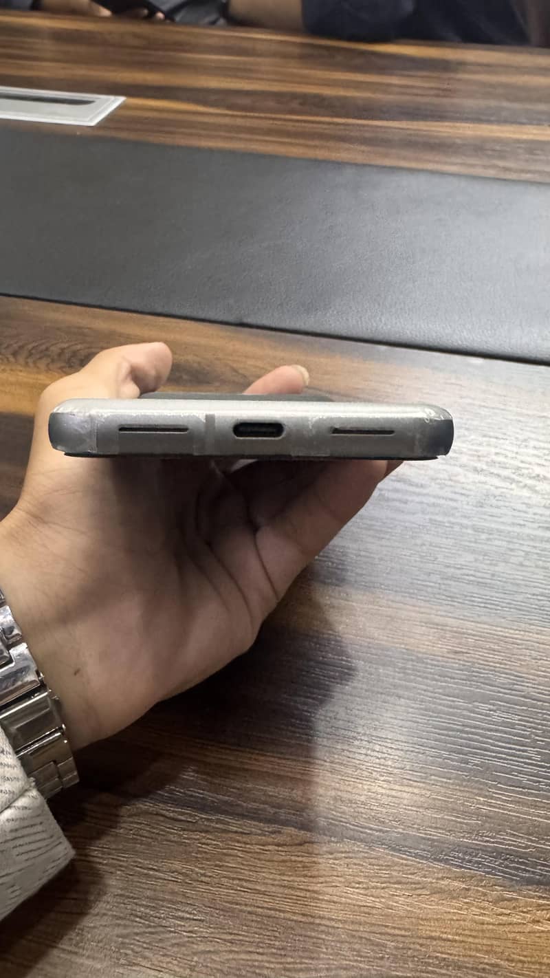 Google Pixel 8 3