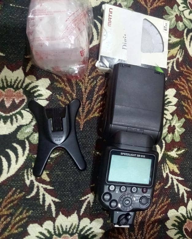 Camera Flash for Sale 2