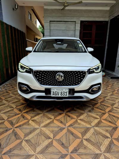 MG HS 2021
