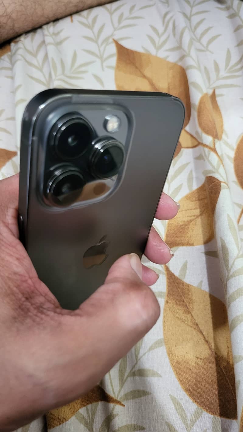 Apple iPhone 13 Pro 2