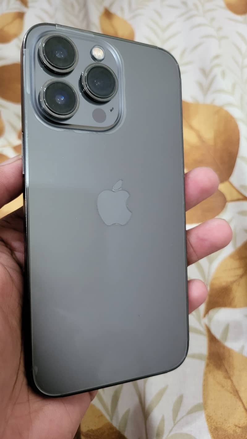 Apple iPhone 13 Pro 4