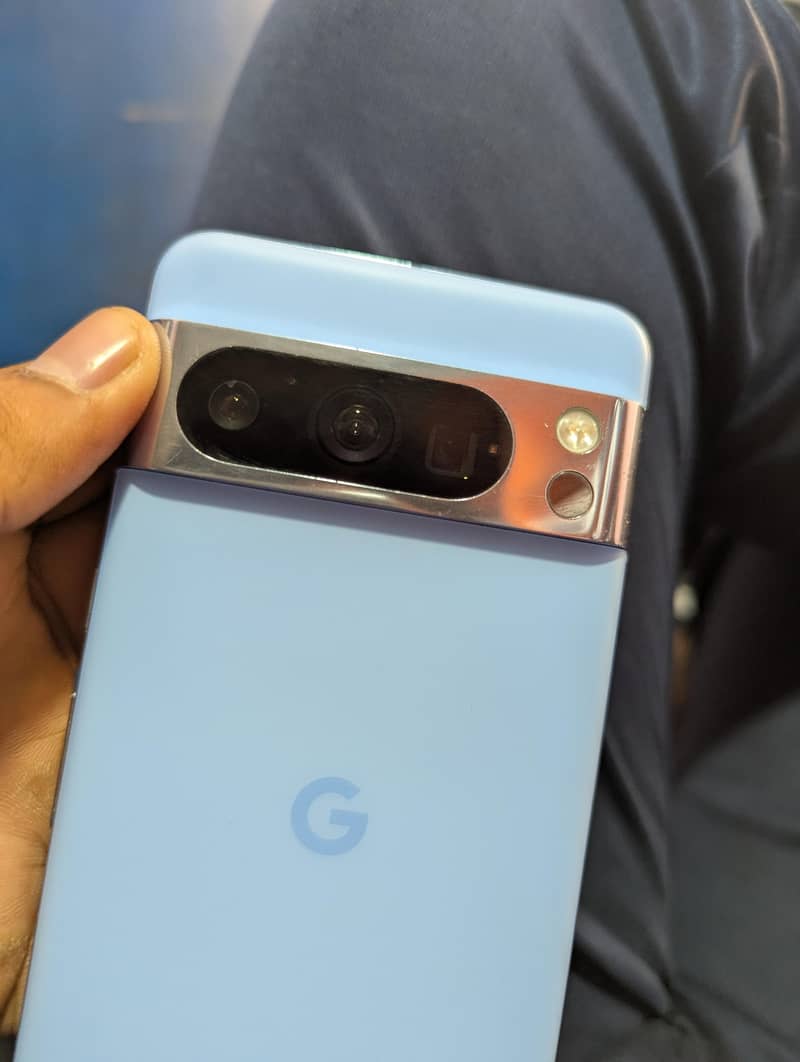 Google Pixel 8 Pro 2