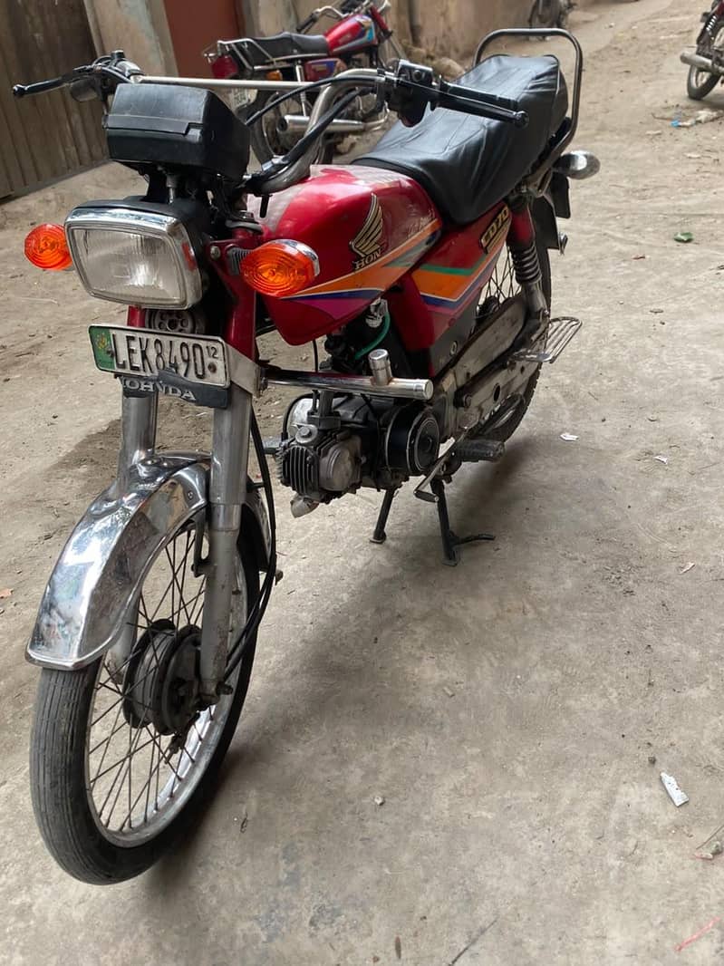 2012model honda cd 70 1