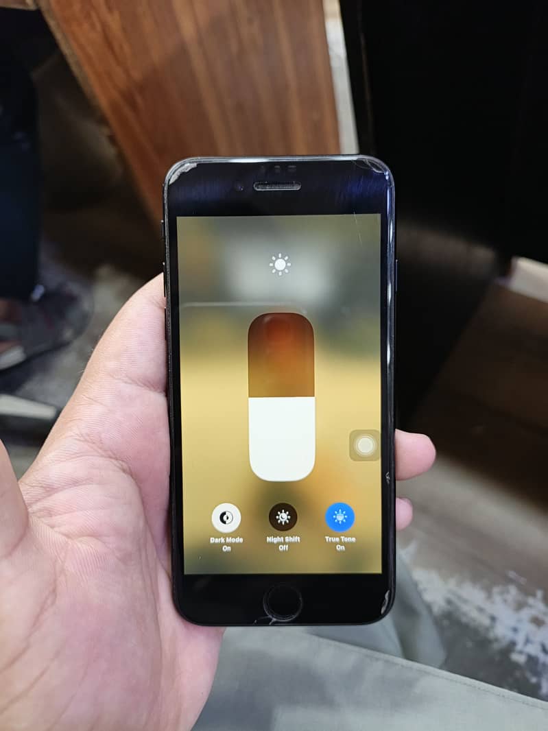 Apple iPhone SE 3rd generation 8