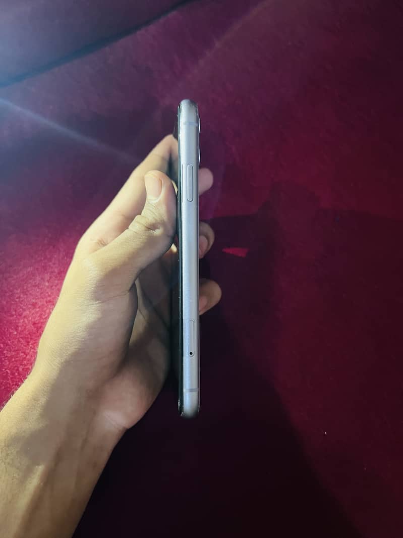 Apple iPhone 11 5