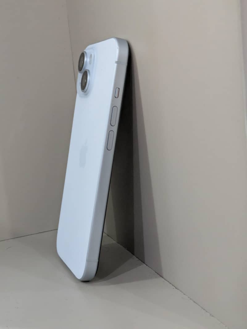 Apple iPhone 15 2