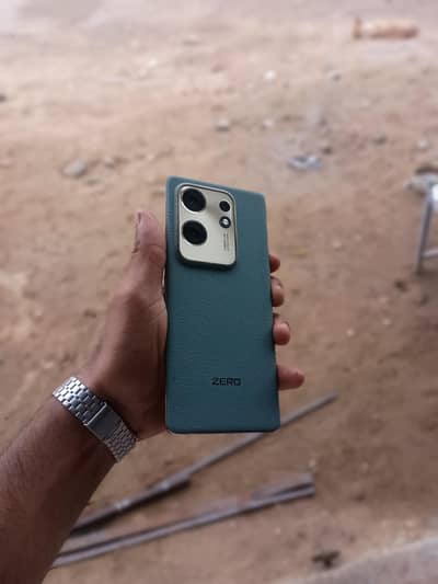 "Infinix Zero 30 with box"