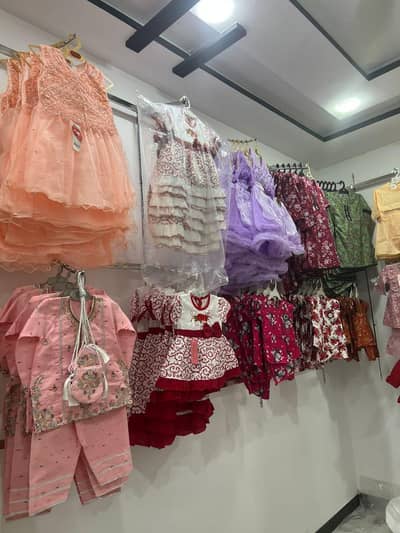 Garments stock sales low price