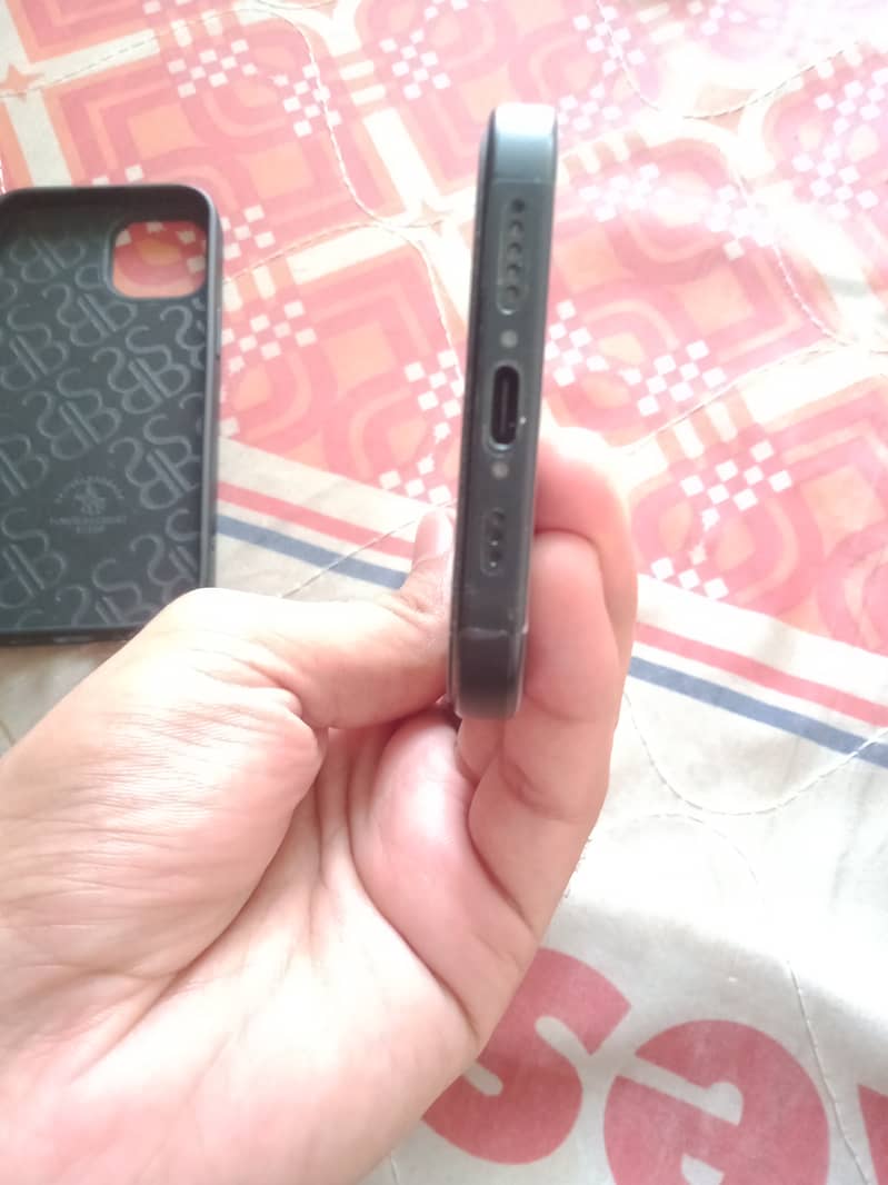Apple iPhone 15 2