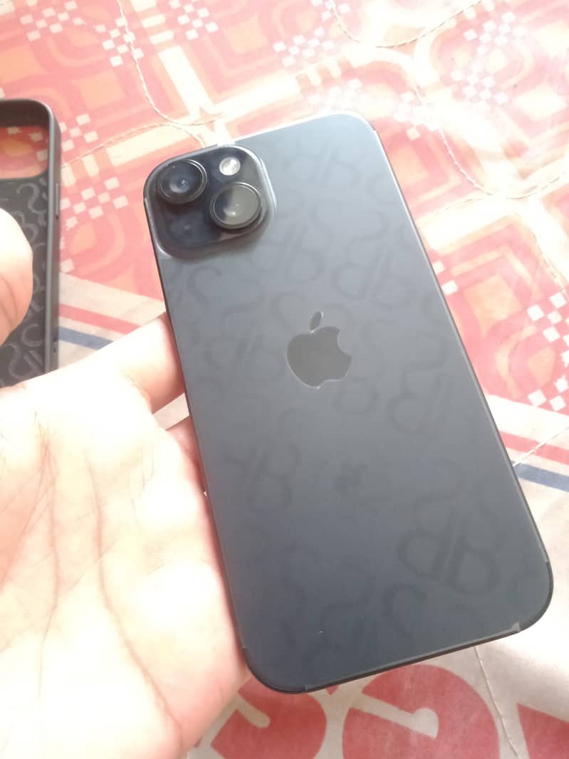 Apple iPhone 15 5