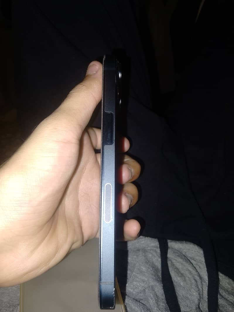 Apple iPhone 13 1