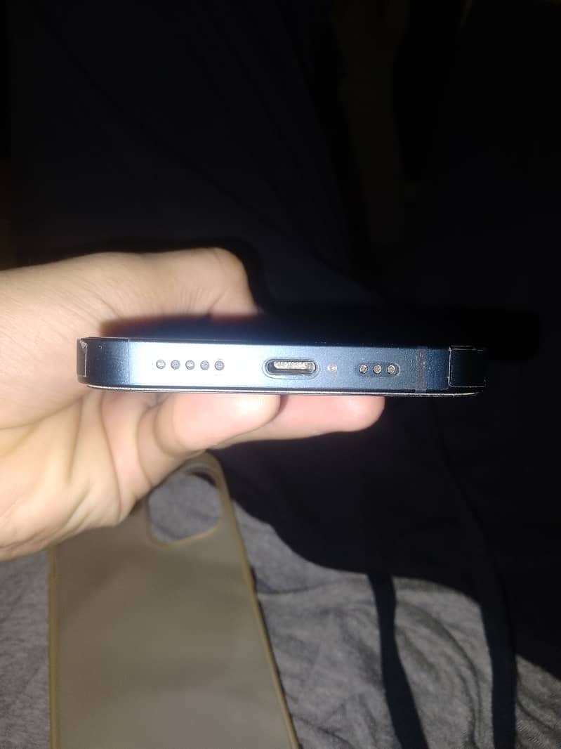 Apple iPhone 13 3