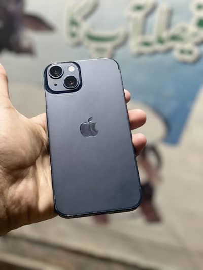 Apple iPhone 13