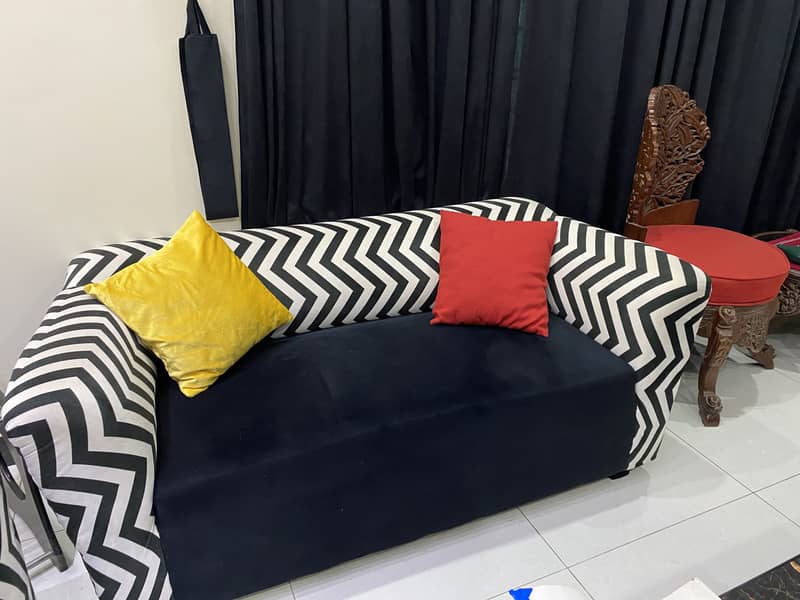6 seater sofa 0
