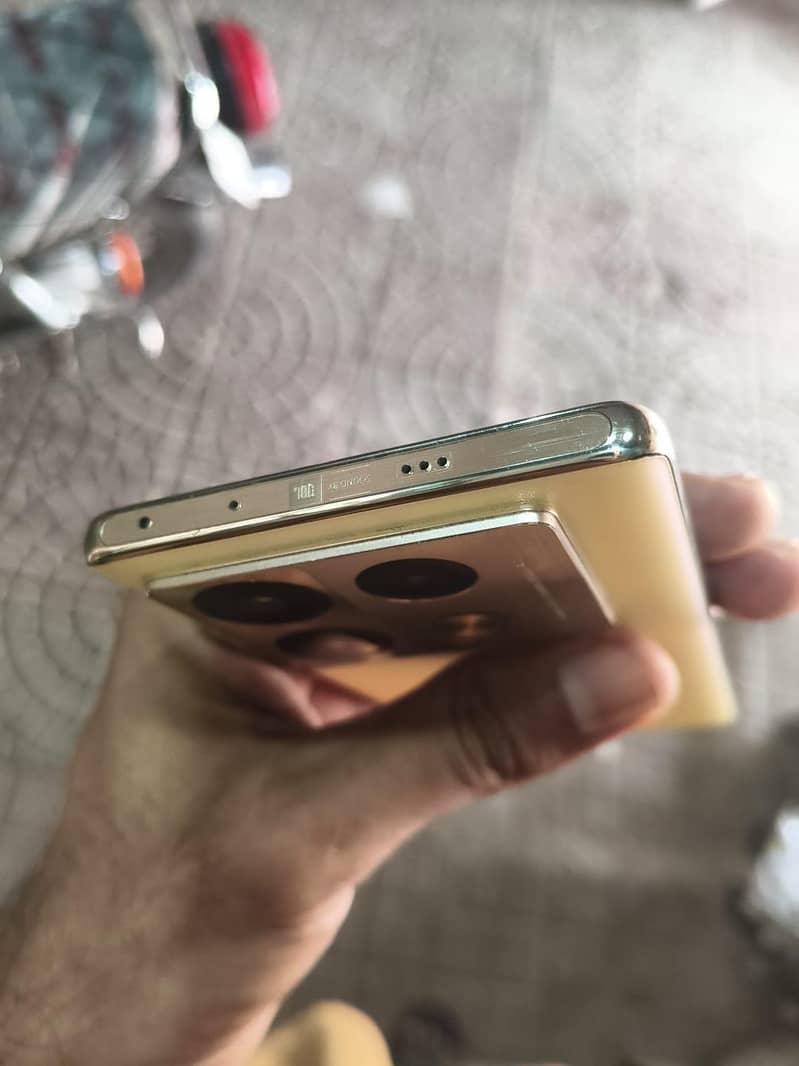 Infinix Note 40 Pro 4