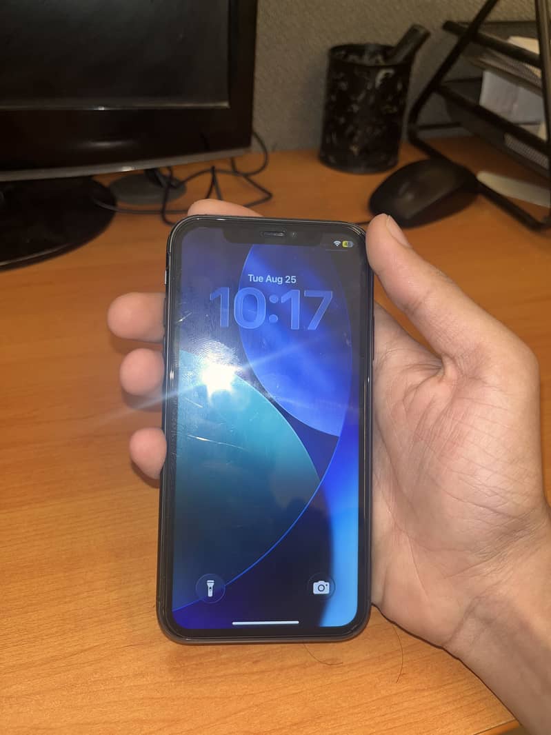 Apple iPhone 11 0