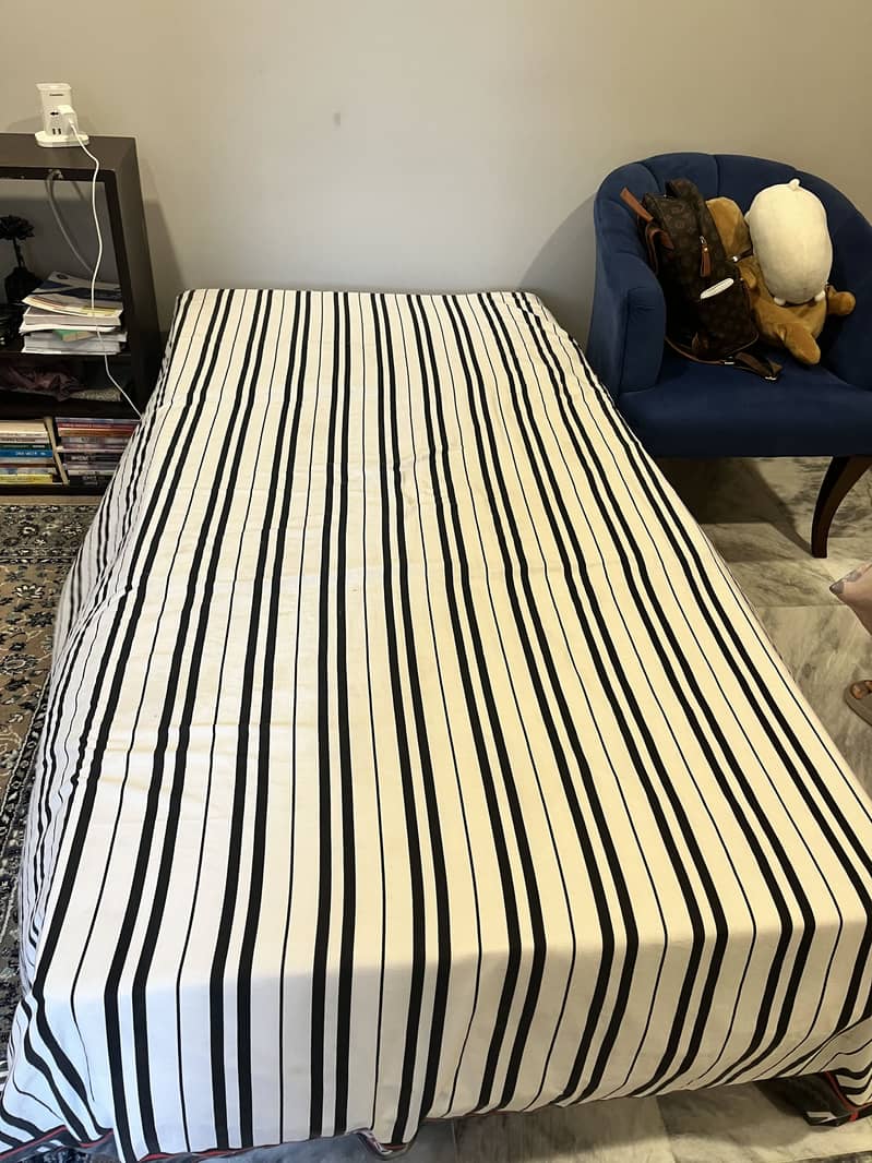 Single bed 2