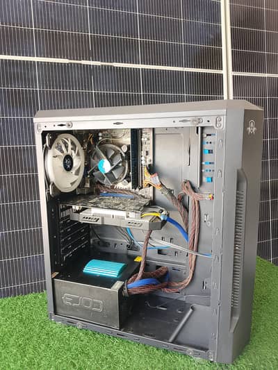  Gaming PC + 22" LCD | 8GB RAM | 2GB Graphics | RGB Gaming Setup
