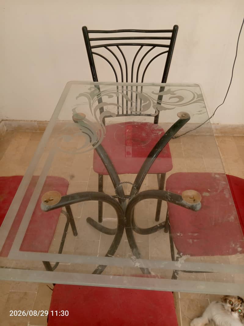 Dining table with 4 chairs 1
