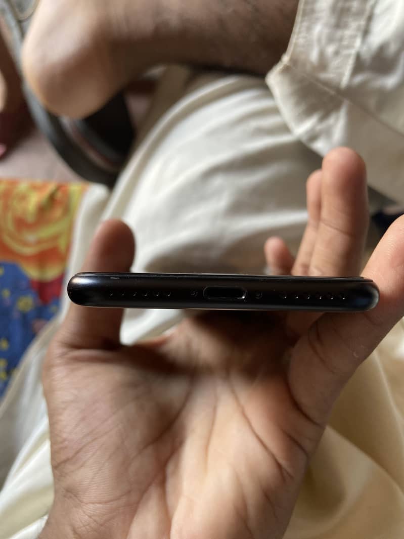 Apple iPhone SE 6