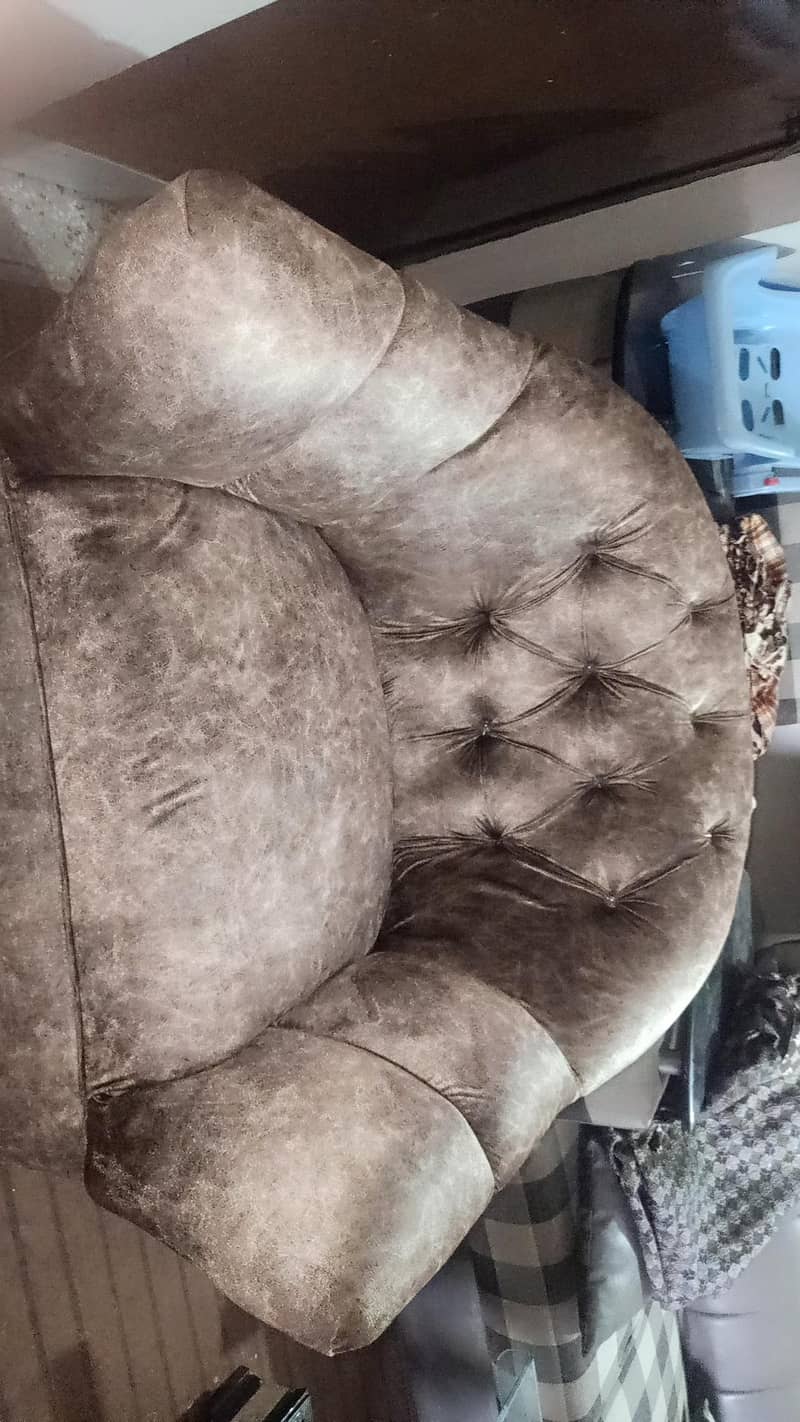 2 chairs 2