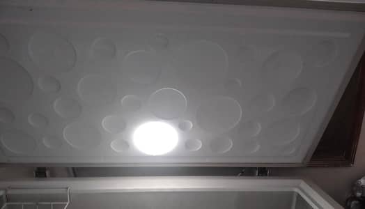 Freezer for sale in 10/10 condition