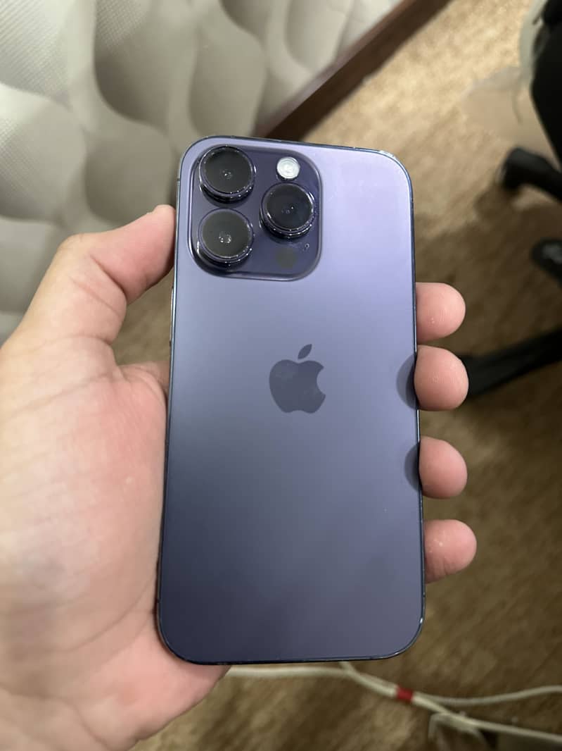 Apple iPhone 14 Pro 0